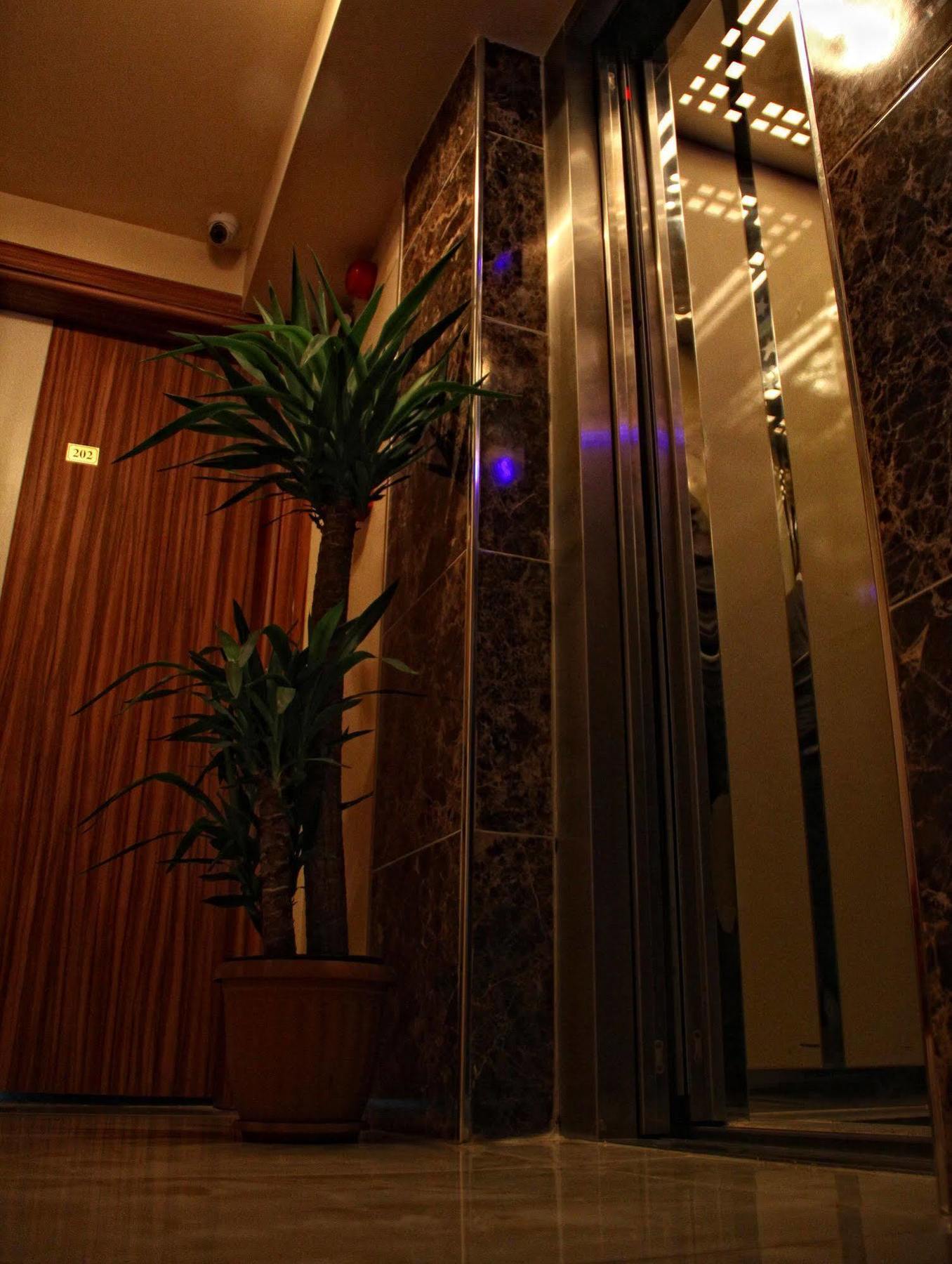 Hotel Life Room Istanbul Exterior photo